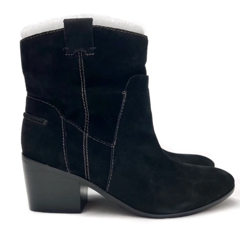 Vince Camuto Ankle Boots Black Suede Western Style Block Heel Maves Size 10.5